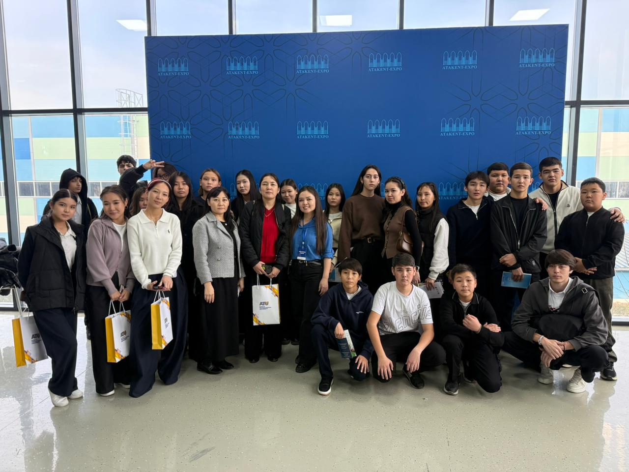 "Білім және мансап" XXIV Қазақстандық халықаралық білім көрмесіне саяхат